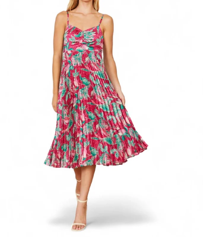 Donna Dress In Raspberry Floral