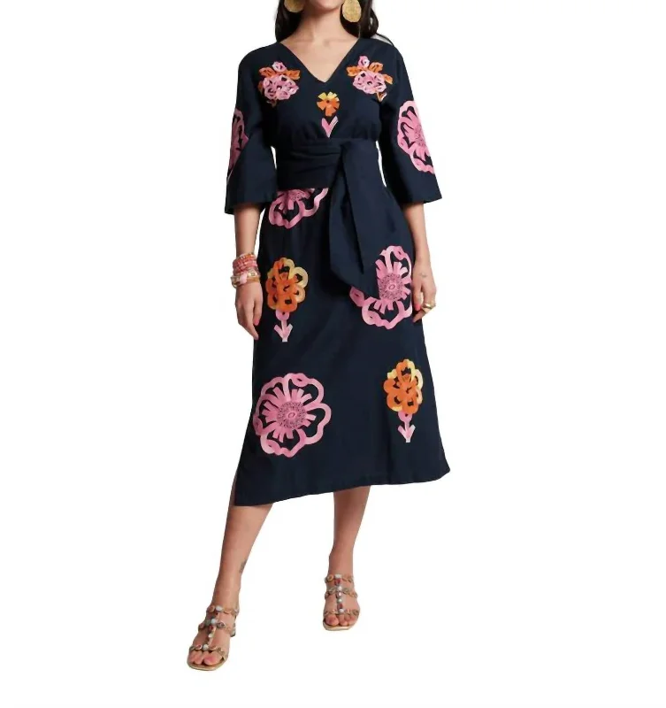 Emi Midi Dress In Graphic Gerbera