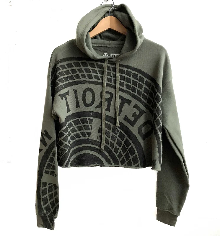 Manhole Cover Women's Cropped Pullover Hoodie, Military Green - Detroit Tire Print